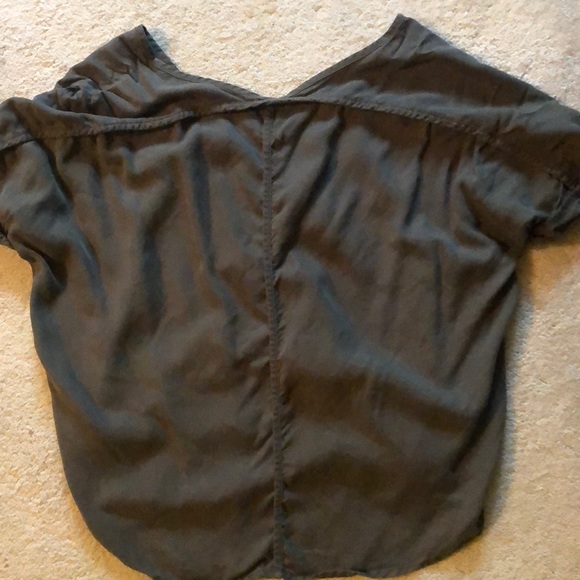 Too - Picture 2 of 3